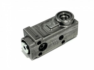 0960201 Клапан гидравлический  HITACHI