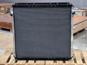 4429250 Радиатор водяной YA00000847 HITACHI 4429250 Радиатор водяной YA00000847 HITACHI