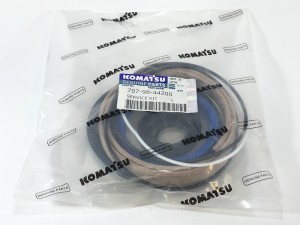 707-98-44200 Ремкомплект гидроцилиндра KOMATSU 707-98-44200 Ремкомплект гидроцилиндра KOMATSU