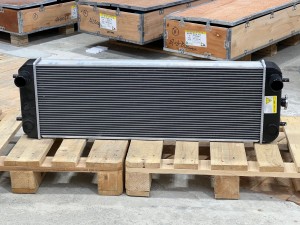 4650352 Радиатор водяной HITACHI 4650352 Радиатор водяной HITACHI