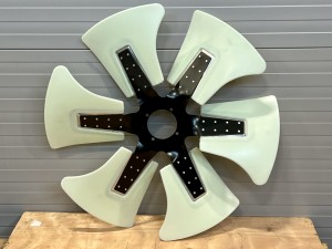 1136603321 Крыльчатка вентилятора  ISUZU