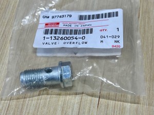 1132600540 Штуцер топливного фильтра HITACHI  ISUZU