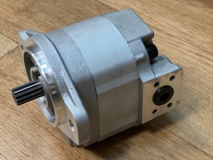 705-24-30010 Насос гидравлический  KOMATSU