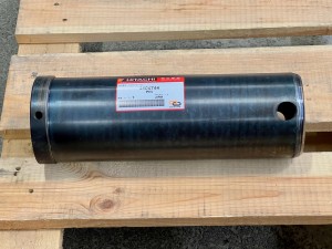 3104744 Палец 3038825  HITACHI