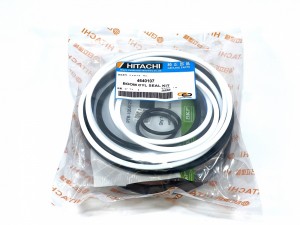 4640107 Ремкомплект г/ц стрелы  HITACHI