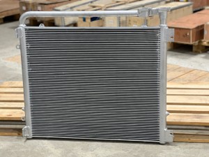 20Y-03-31121 Радиатор масляный KOMATSU 20Y-03-31121 Радиатор масляный KOMATSU