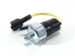 8982497240 Датчик давления масла аварийный  ISUZU