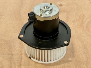 ND529250-0049 Мотор отопителя KOMATSU ND529250-0049 Мотор отопителя KOMATSU